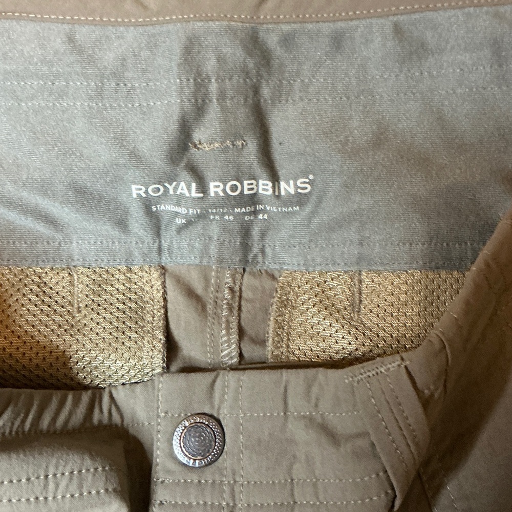 Royal Robbins Women’s Brown Flat Front Shorts - Picture 2 of 13